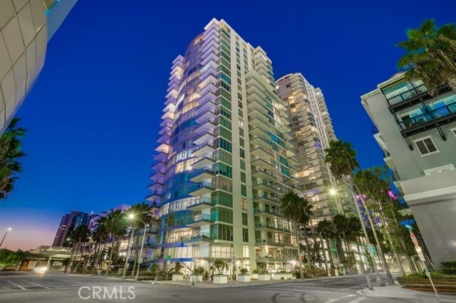 Building Photo - 411 W Seaside Way