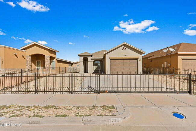 Foto del edificio - 7213 Copper Trail Ave