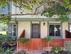 Building Photo - 699 Balfour Dr