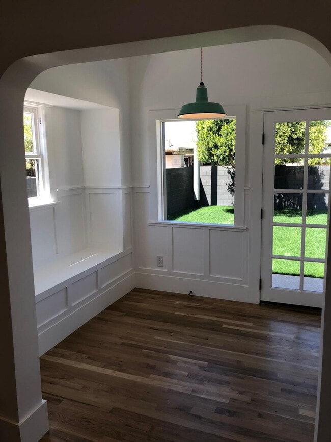 Foto del edificio - 942 E Coronado Rd