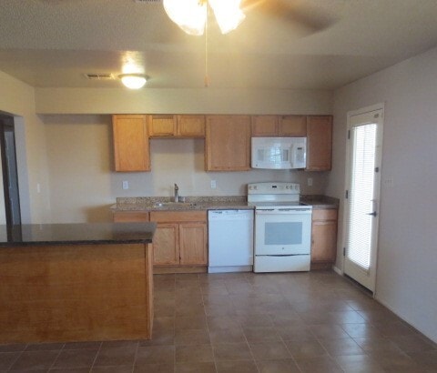 Building Photo - 3845 W Rovey Ave