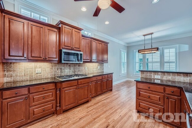 Foto del edificio - 1442 Hedgewood Ln NW