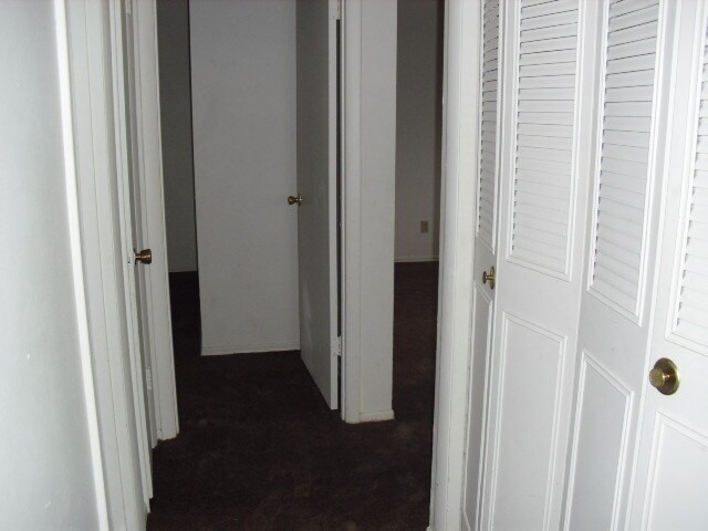 Building Photo - 3 Bedrooms, 2 Bathrooms, with 2 Bonus Room...