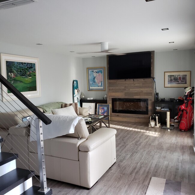 Foto del edificio - 825 Center St