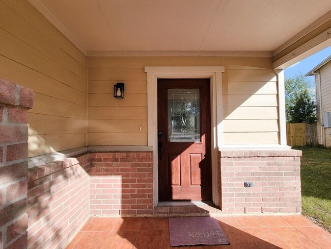 Building Photo - Gorgeous 3 bedroom home zoned to acclaimed CyFair ISD! No back neighbors! Walking distance to par...