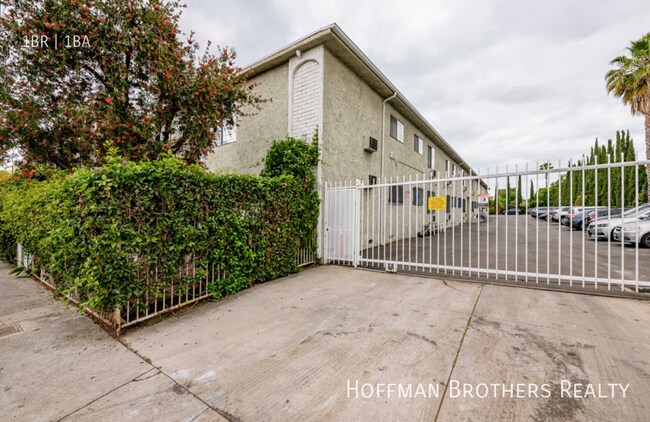 Building Photo - 6863 Sepulveda Blvd