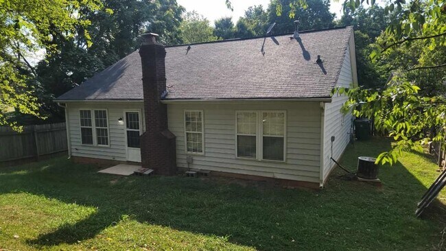Building Photo - 9200 Amy Dr