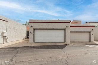Building Photo - 4721 W Eva St