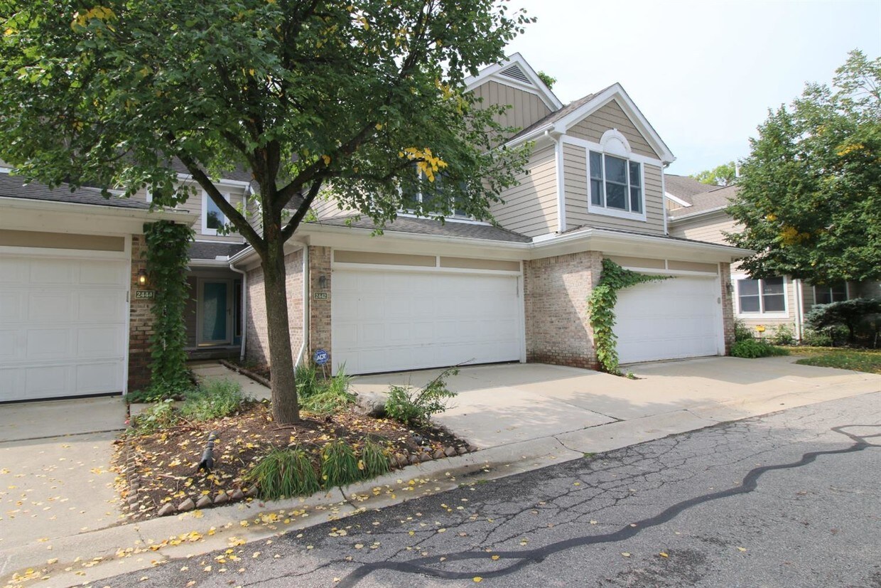 Primary Photo - 2442 Mulberry Ct