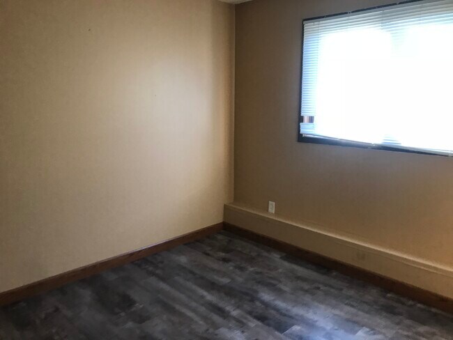 Foto del edificio - 7154 Central Ave NE