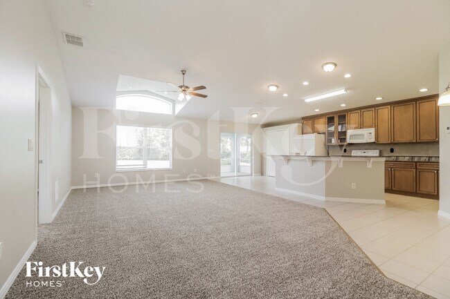 Building Photo - 211 Oak Branch Dr