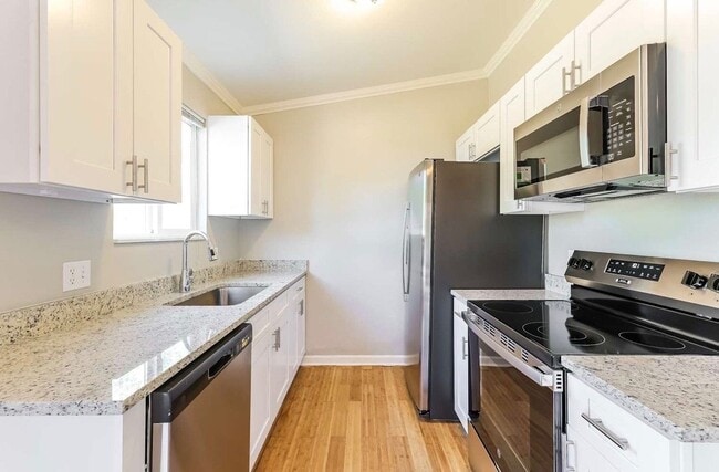 Building Photo - 10256 Briar Forest Dr
