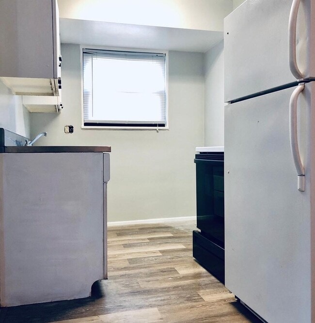 Foto del edificio - 3473 Brigham St