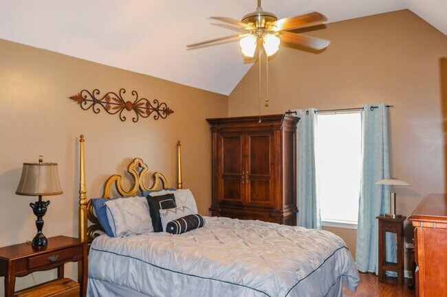 Foto del edificio - 8497 Highland Glen Cir N