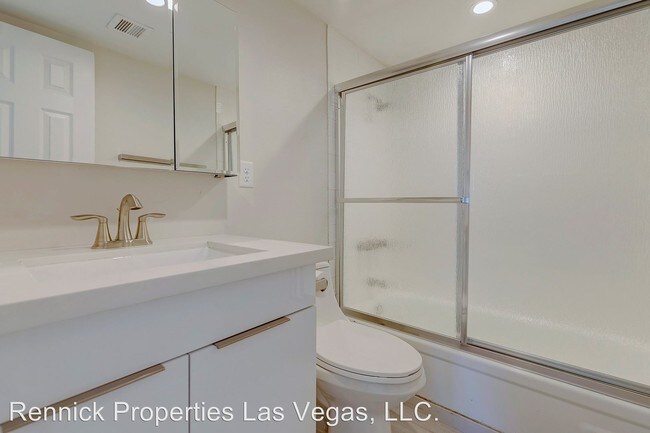 Foto del edificio - 448 Jefferson Blvd