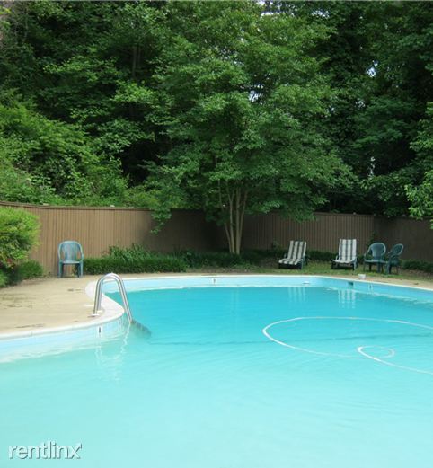 Building Photo - 27 Montrose Manor Ct