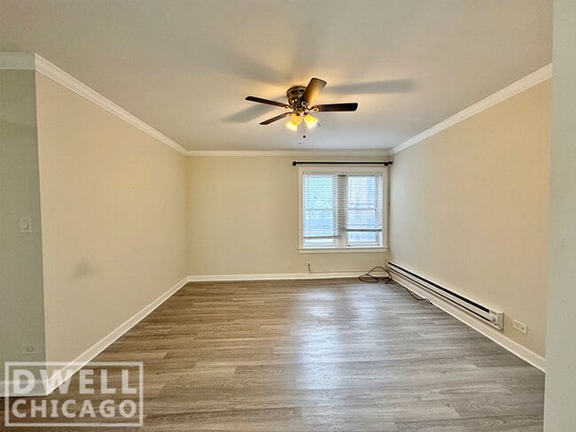 Building Photo - 4208 N Clark St