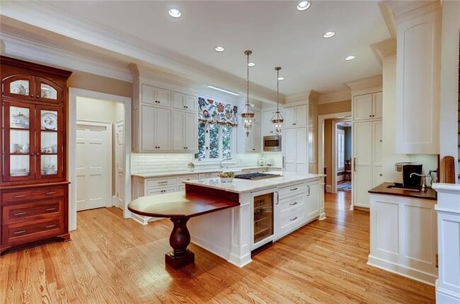 Building Photo - 1382 Wesley Cir