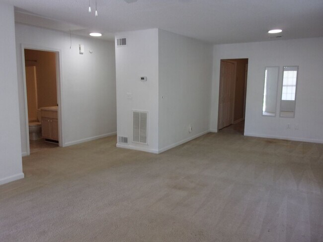 Building Photo - 1073 Cherry Meadow Ln