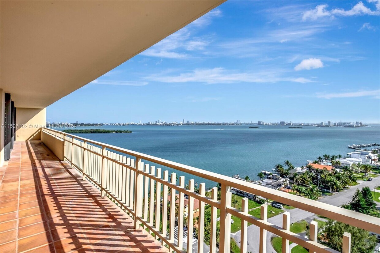 Primary Photo - 11113 Biscayne Blvd