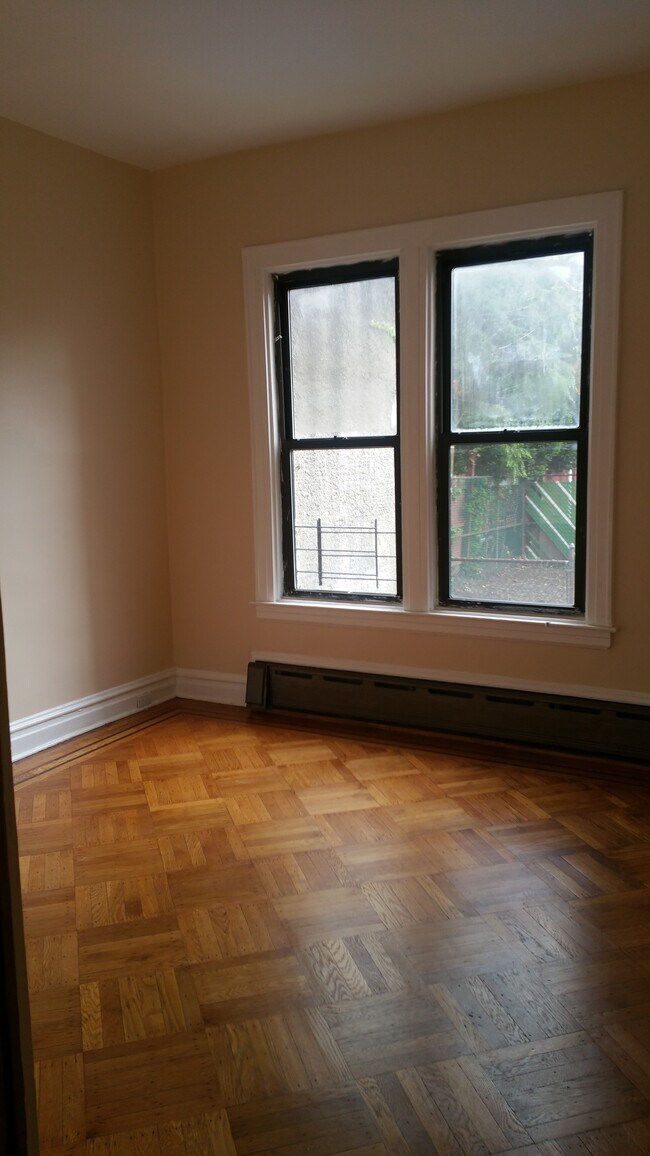 Foto del edificio - Just Renovated - Private Back Yard!
