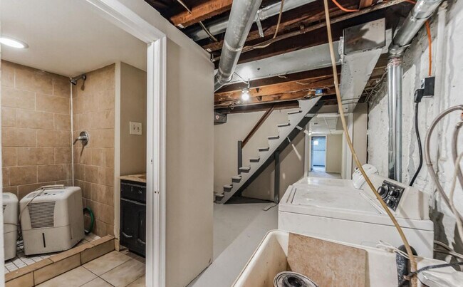 Foto del edificio - 2934 Clifton Park Terrace