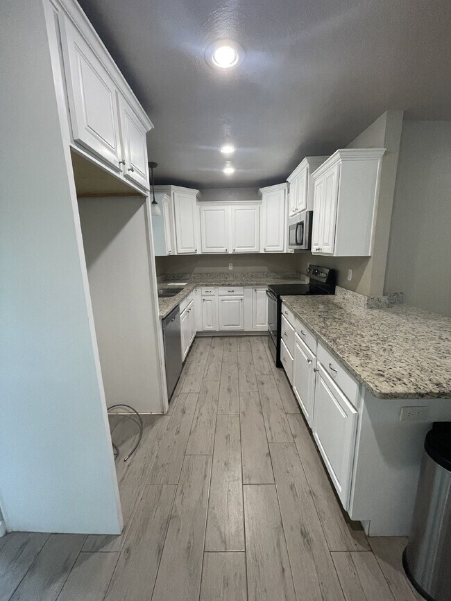 Foto del edificio - 3b, 2b Yukon Home