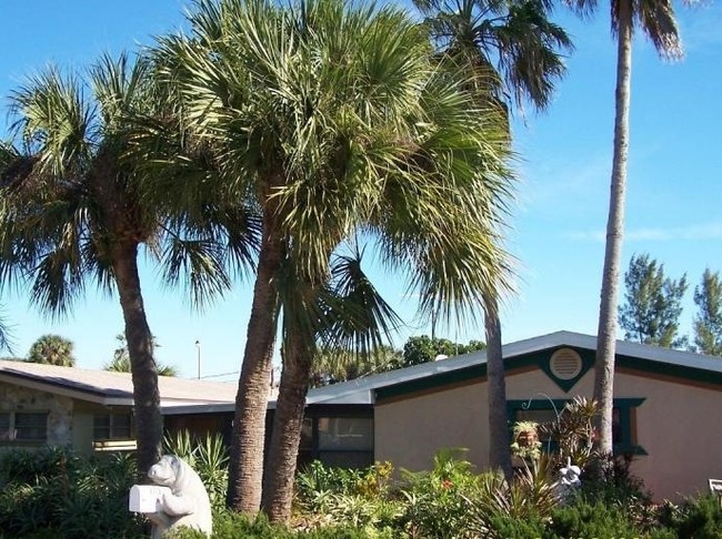 Building Photo - Harbor Lights Apartments