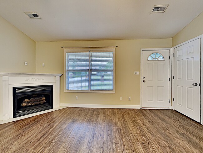 Building Photo - 7044 Pelsor Lane