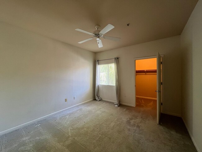 Building Photo - Great Second Floor Condo With Garage and C...