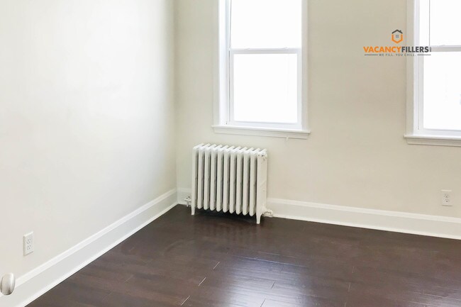 Building Photo - 841 N Howard St
