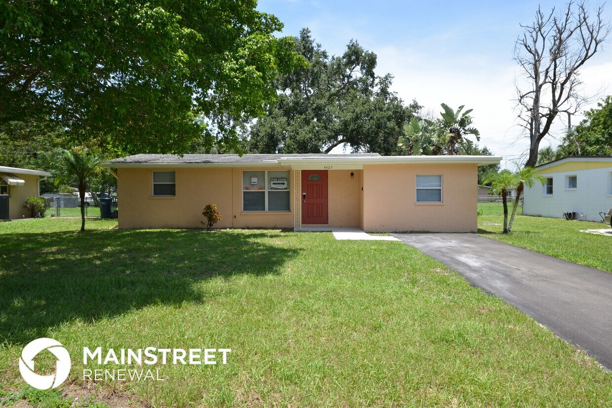 Foto principal - 4427 E Drake Blvd