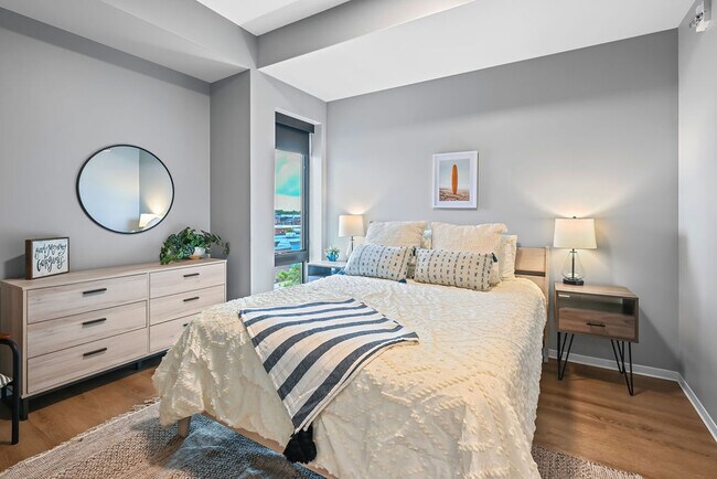 Dormitorio amueblado - North Side Yard