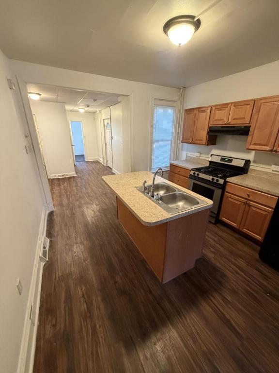 Building Photo - 302 W Cottage Pl