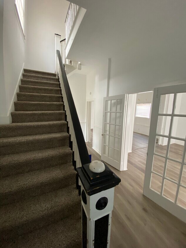 Foto principal - 1208 W Sears St