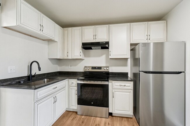 2025 Upgrade Kitchen - Ava Sterling Apartments