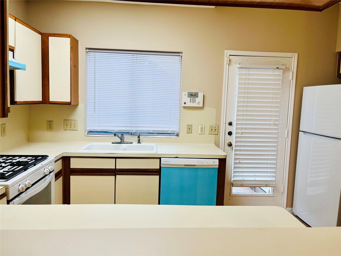 Foto del edificio - 2910 Grants Lake Blvd