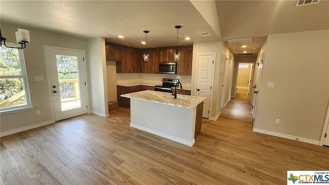 Building Photo - 151 Twin Elm Dr