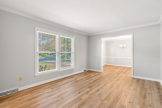 Building Photo - 3803 Derbyshire Dr