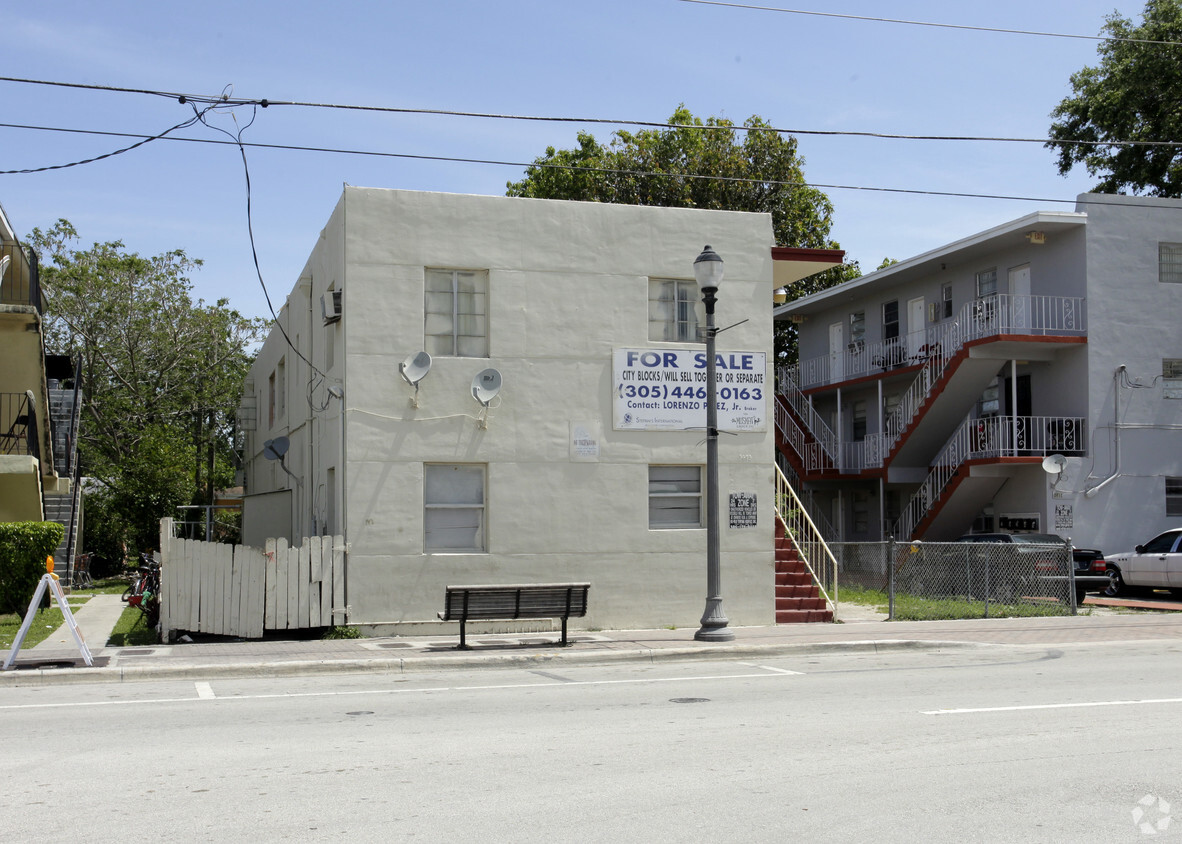 Building Photo - 3475 Grand Ave