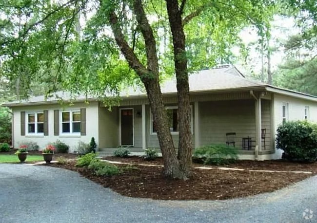 Building Photo - 1104 Linden Rd