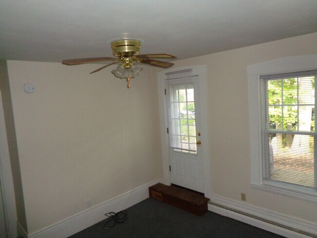 Building Photo - 156 Exchange St