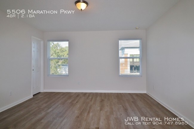 Foto del edificio - 5506 Marathon Pkwy