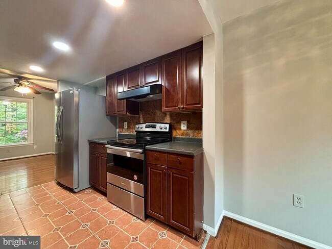 Foto del edificio - 9004 Mulvaney Ct