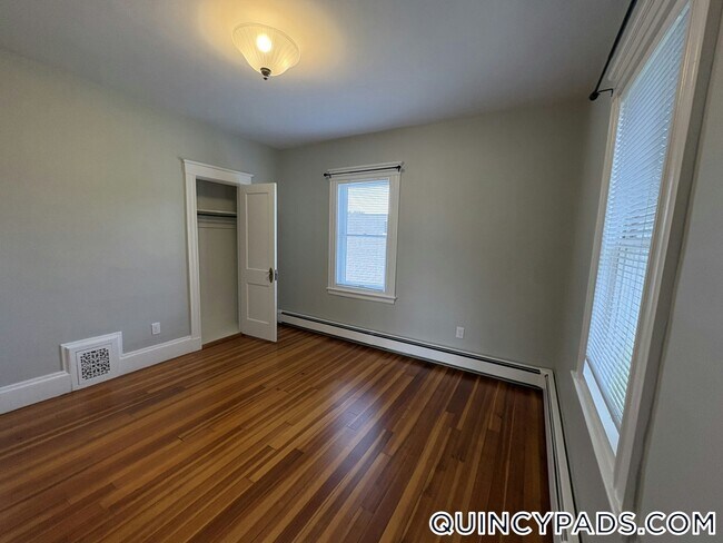 Foto del edificio - 20 Harrington Ave