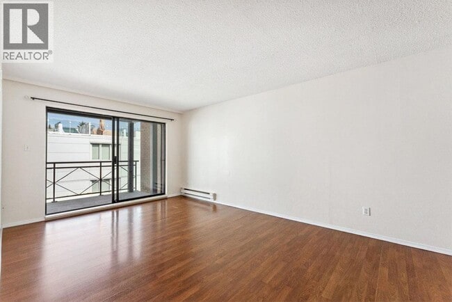 Building Photo - 777 W 7th Ave