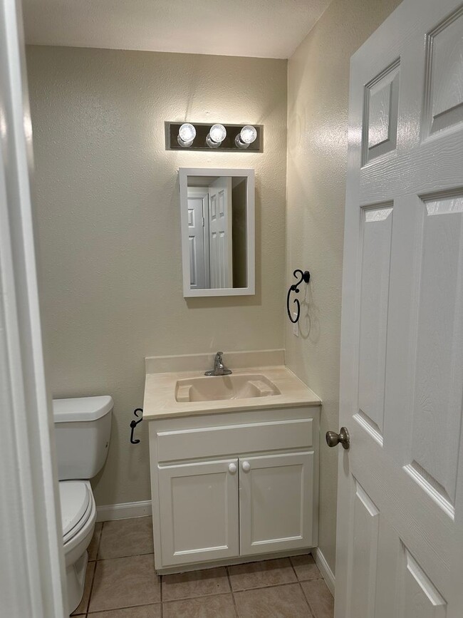 Building Photo - BOLLINI-620-624