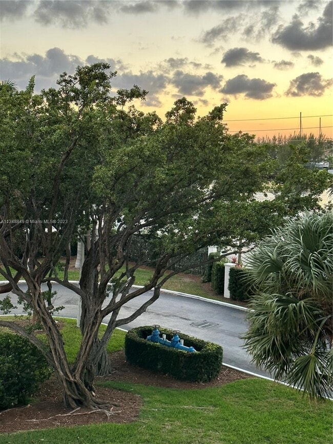 Building Photo - 1201 S Ocean Dr