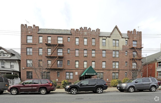 Foto del edificio - 86-02 Forest Parkway