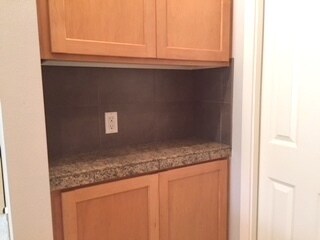 Building Photo - Beautiful Blakeley Commons Condo by Univer...